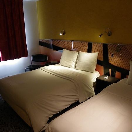 Hotel Logitel Saint-Doulchard Zewnętrze zdjęcie