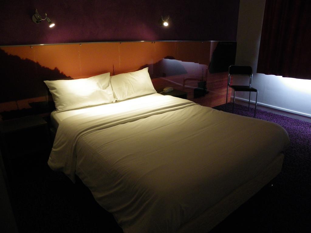 Hotel Logitel Saint-Doulchard Zewnętrze zdjęcie