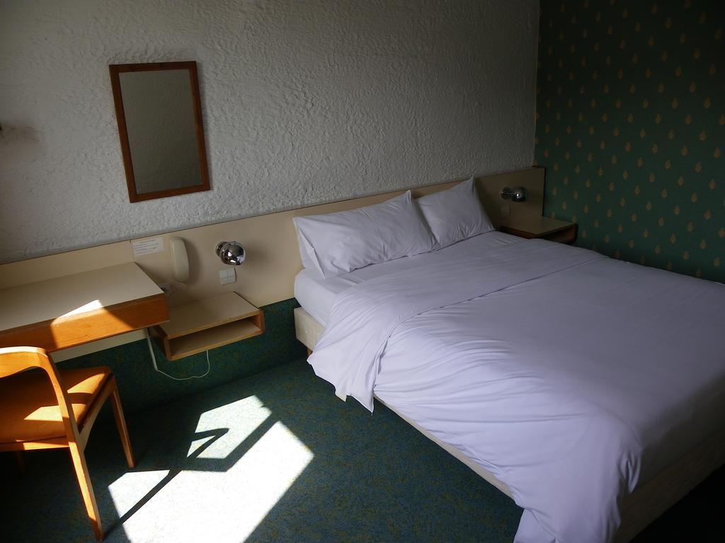 Hotel Logitel Saint-Doulchard Zewnętrze zdjęcie